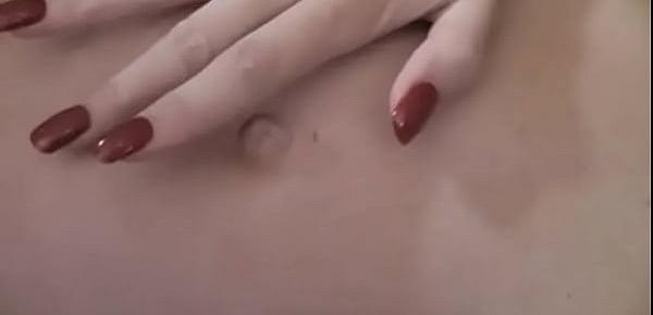  Oiled Bellybutton Fingering